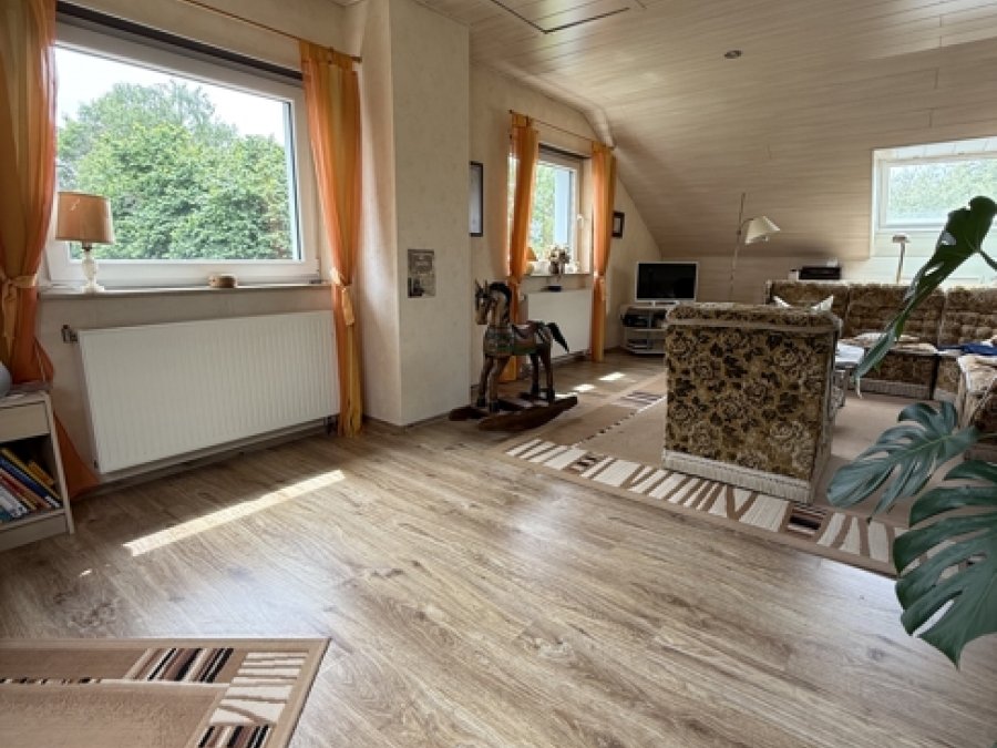 Großes Dachgeschosszimmer