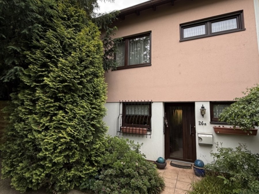 Großzügiges Reihenendhaus

mit uneinsehbarem Garten