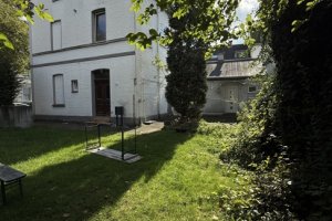 Seitlicher Hauseingang