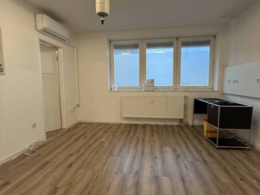 Gepflegte Praxisräume 

in SG-Ohligs Mitte

Für fast alle Fachgebiete geeignet