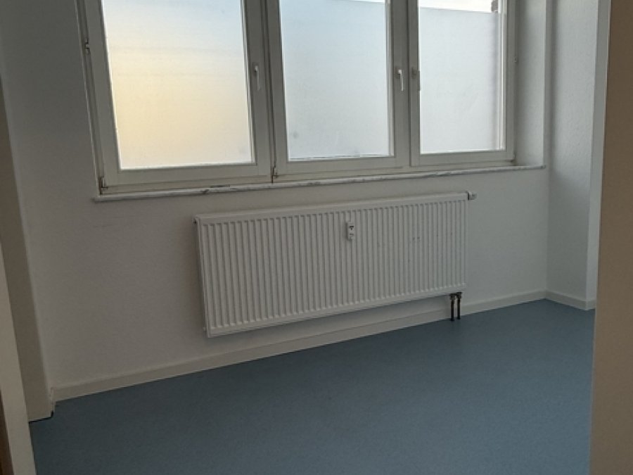 Gepflegte Praxisräume 

in SG-Ohligs Mitte

Für fast alle Fachgebiete geeignet