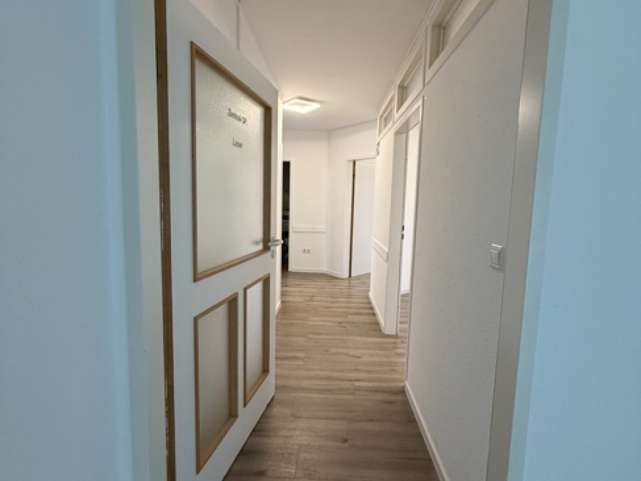 Flur zu den Behandlungsräumen